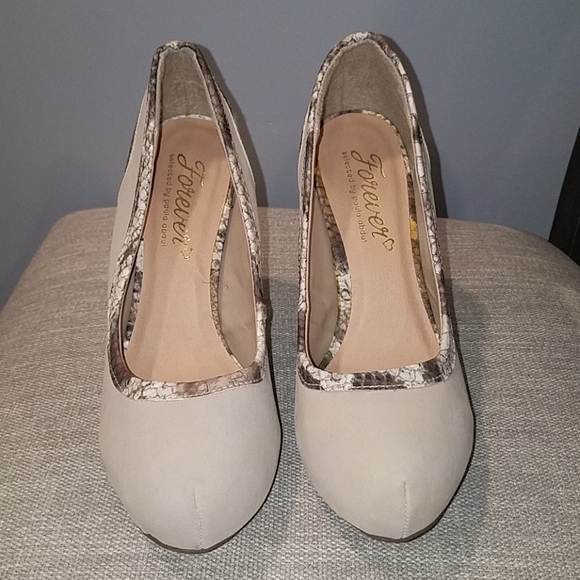 ๐HP๐ PRICEโฌ๏ธFOREVER SELECTED BY PAULA ABDUL SZ 7 HEELS - Picture 2 of 5